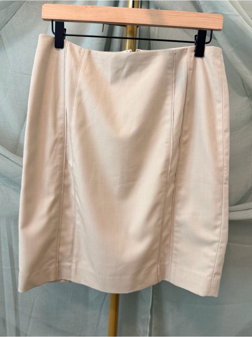 White House Black Market Cream Pencil Skirt